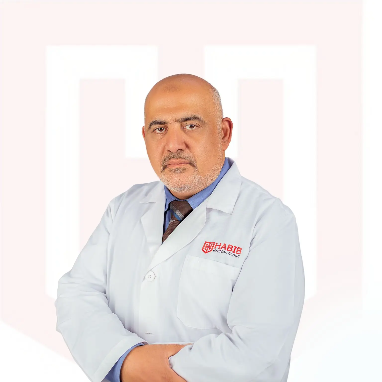 Dr. Farouq Abusamra – Orthopedic Consultant with 20+ years of experience in joint replacement, trauma surgery, and musculoskeletal care.